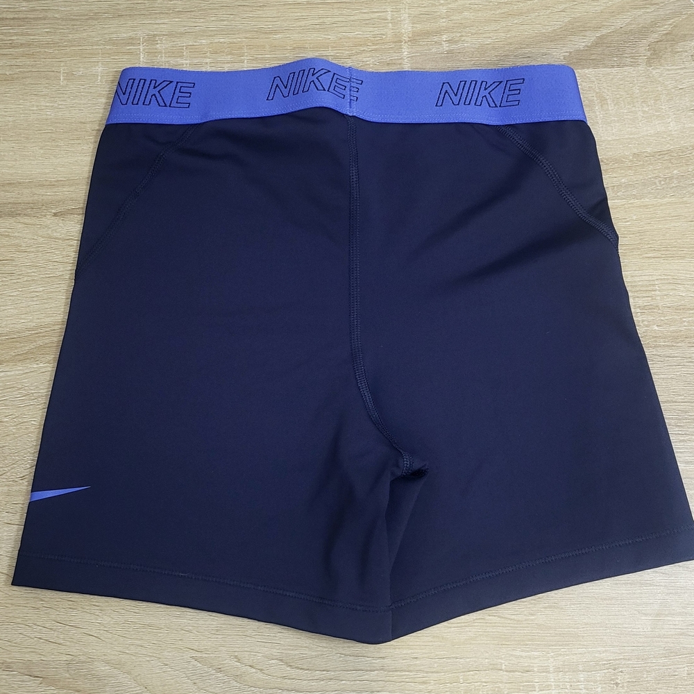 Medium Nike Women's Blue/ Navy Blue Shorts - Picture 2 of 3